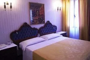 Hotel Leonardo 2*